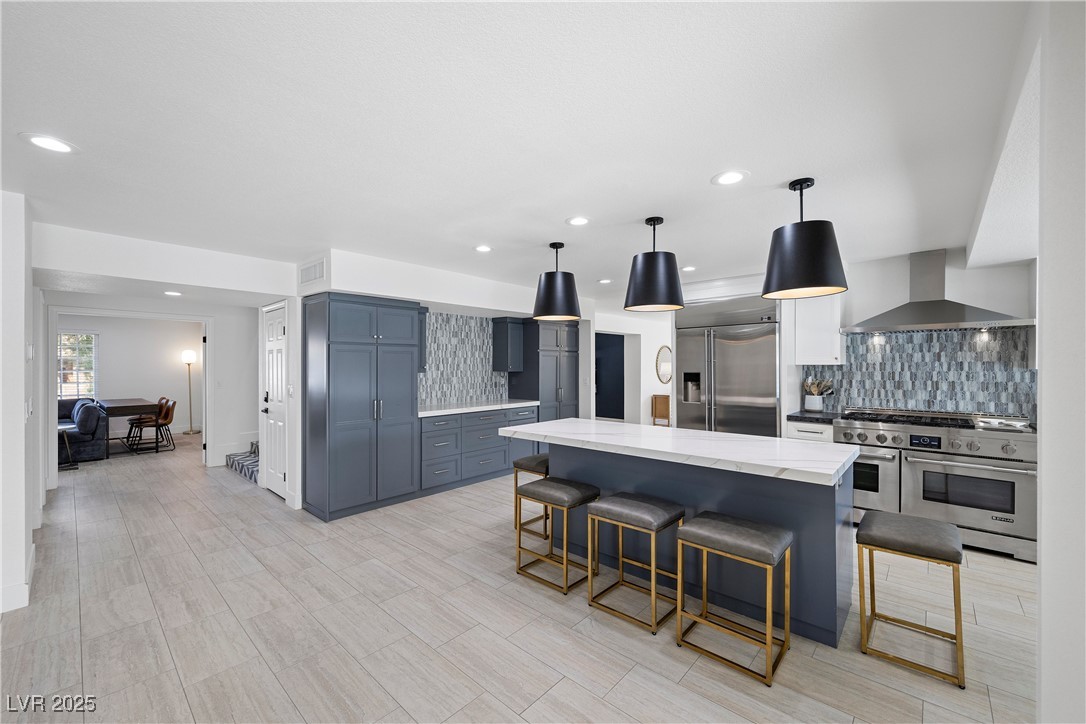 1912 Calanda Court