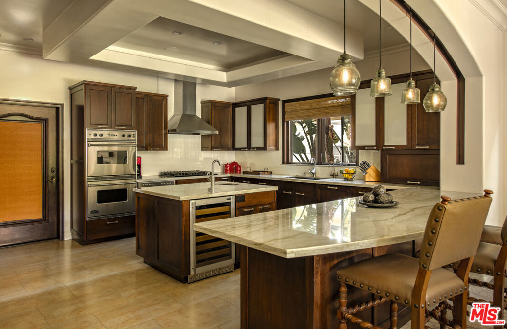 7222 Kentwood Avenue