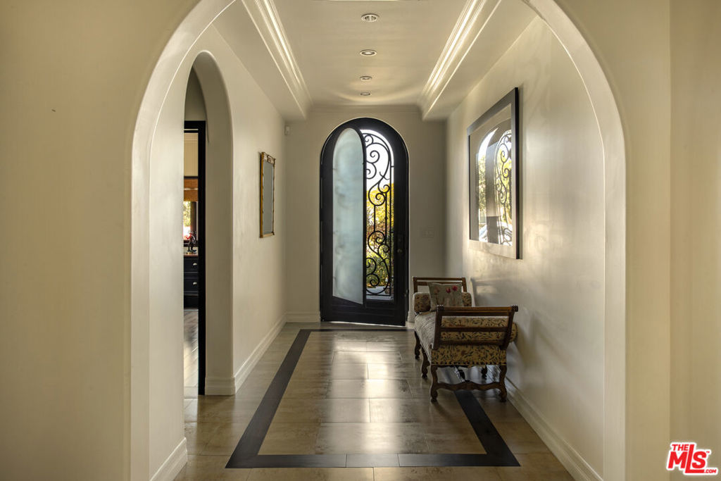 7222 Kentwood Avenue