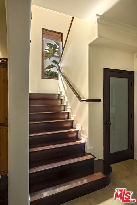 7222 Kentwood Avenue