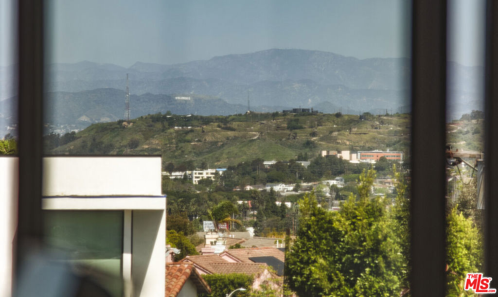 7222 Kentwood Avenue