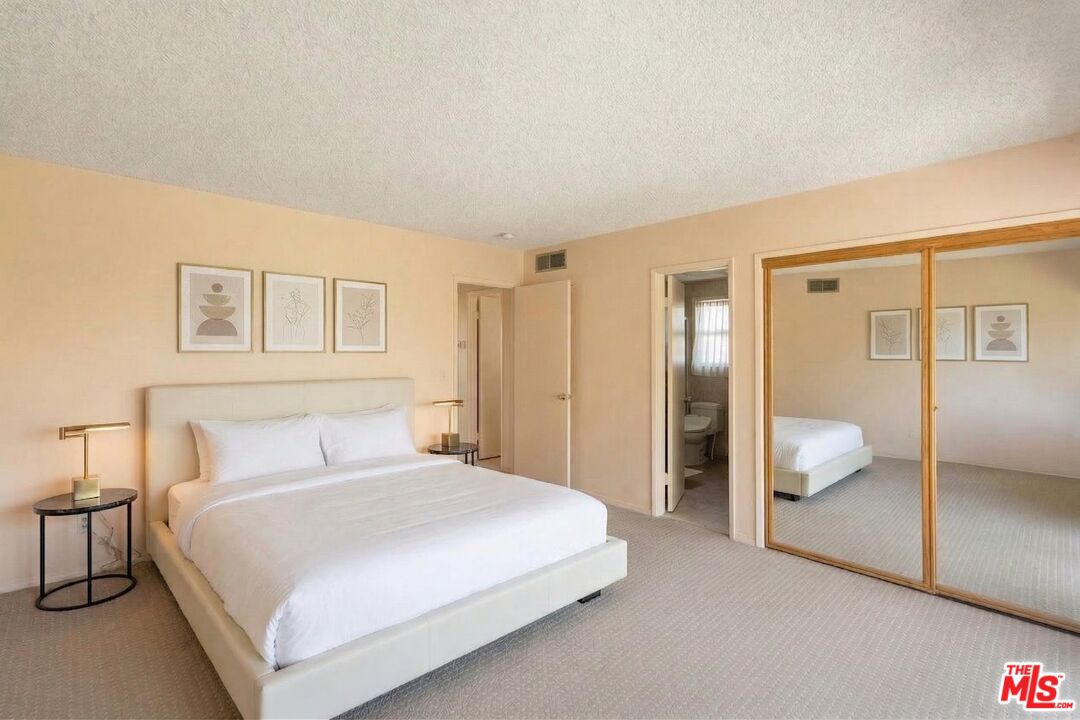 4767 Round Top Dr