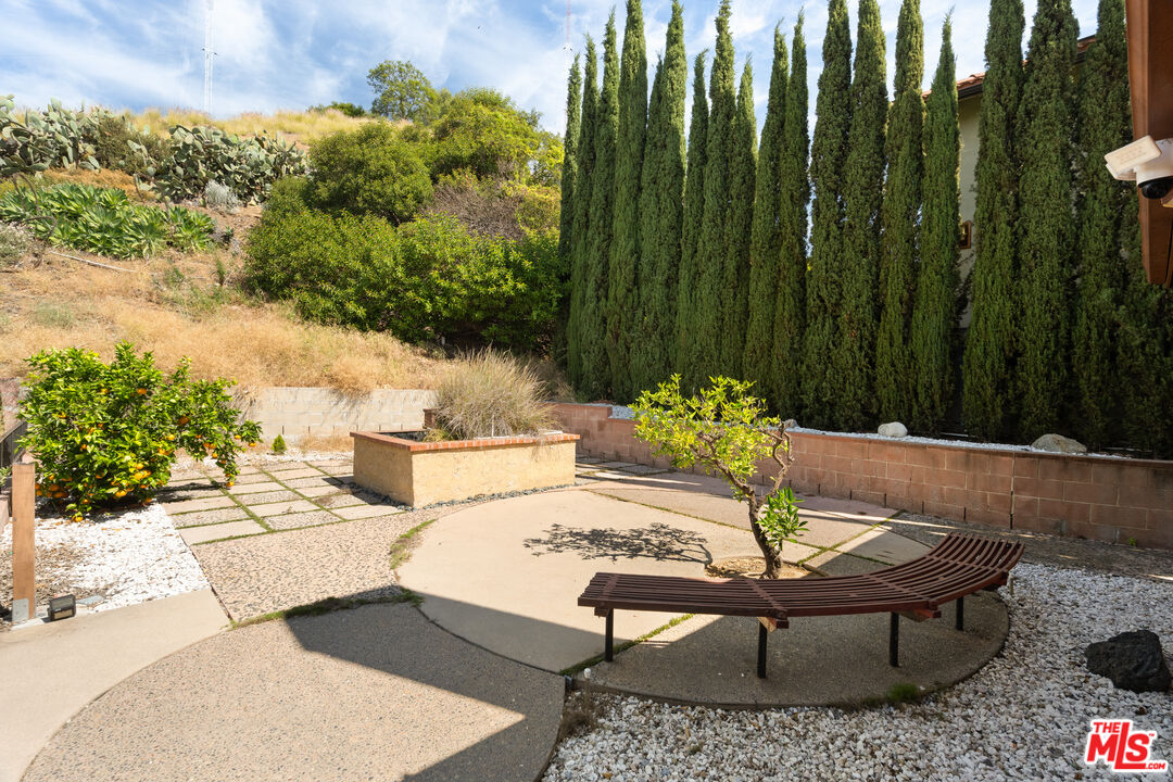 4767 Round Top Dr