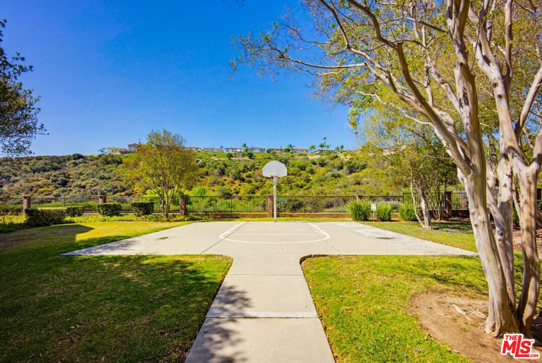 2505 San Gabriel Way Unit: 203