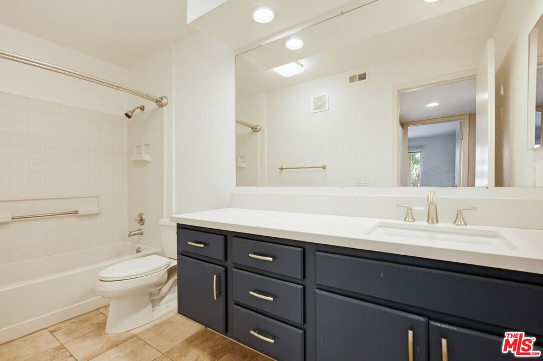 2505 San Gabriel Way Unit: 203
