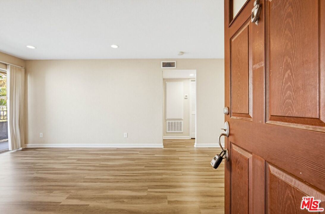 2505 San Gabriel Way Unit: 203