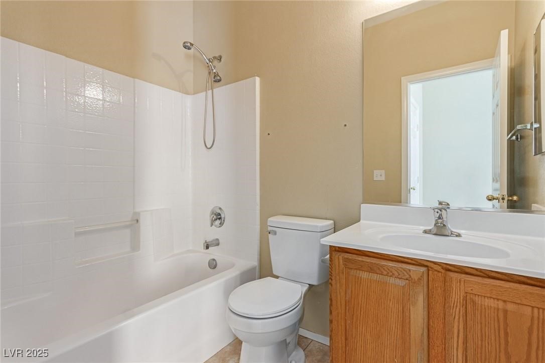 5861 Lakeland Village Drive