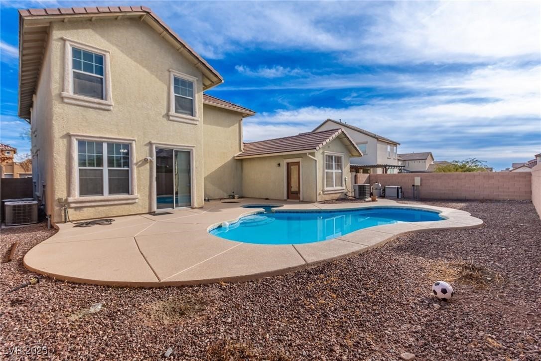 5861 Lakeland Village Drive