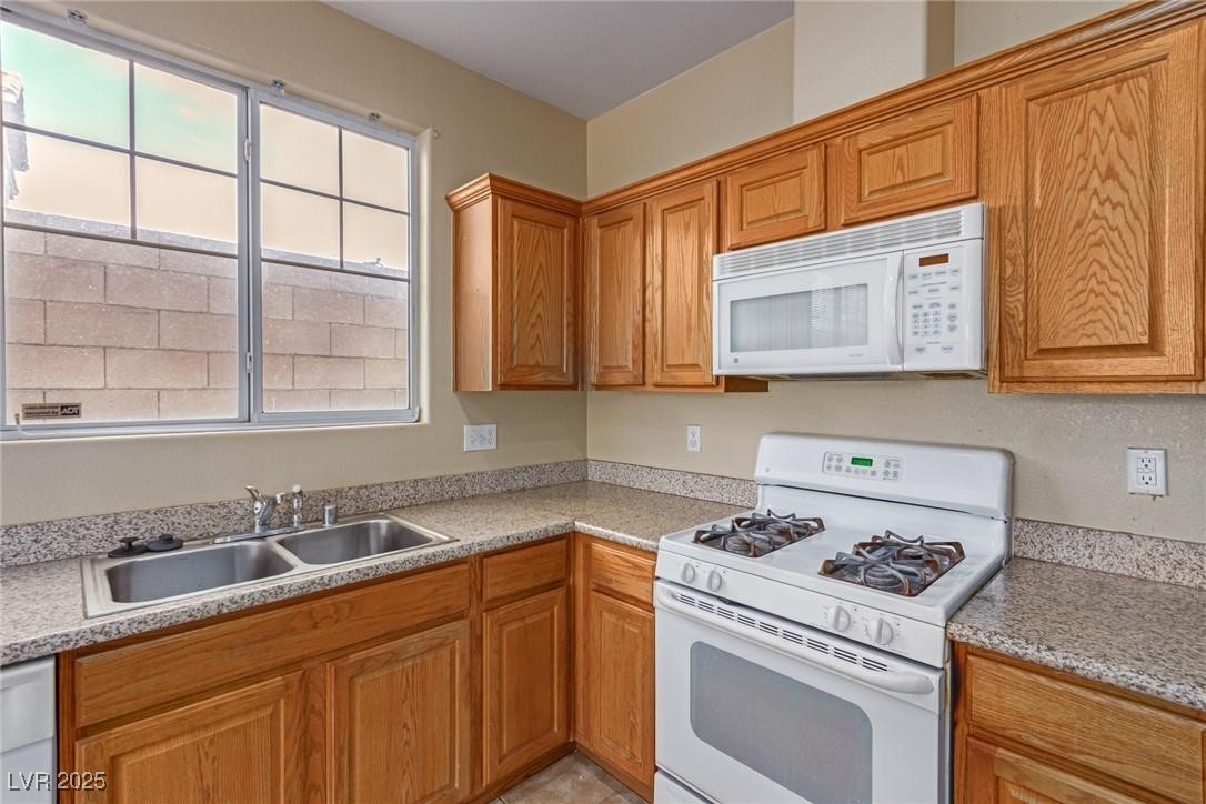 5861 Lakeland Village Drive