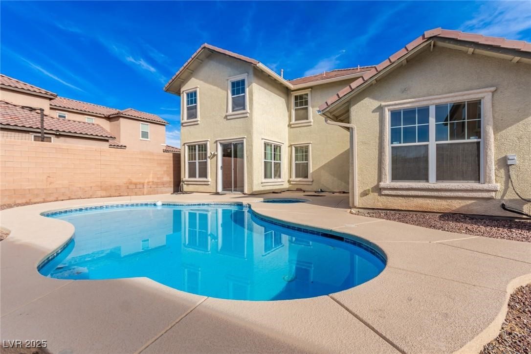 5861 Lakeland Village Drive