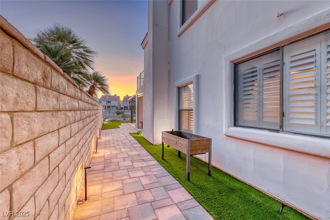 5501 Painted Sunrise Drive