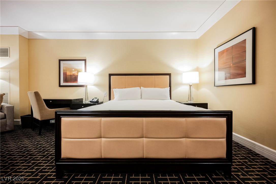 2000 North Fashion Show Drive 4301