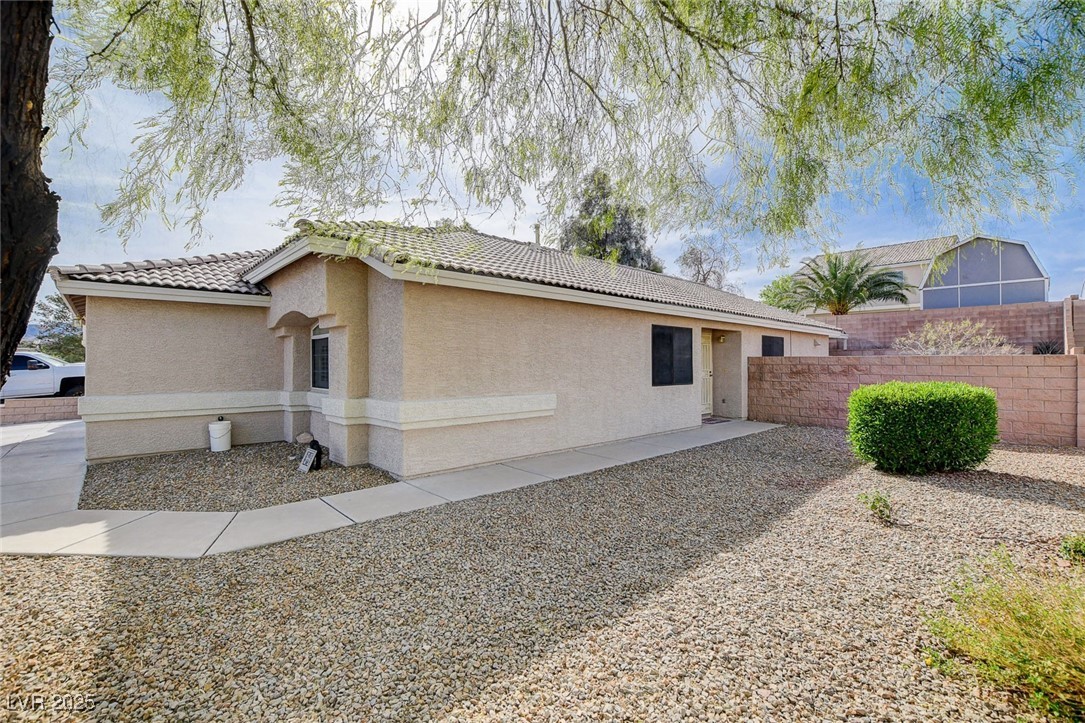 1069 Harpy Eagle Avenue