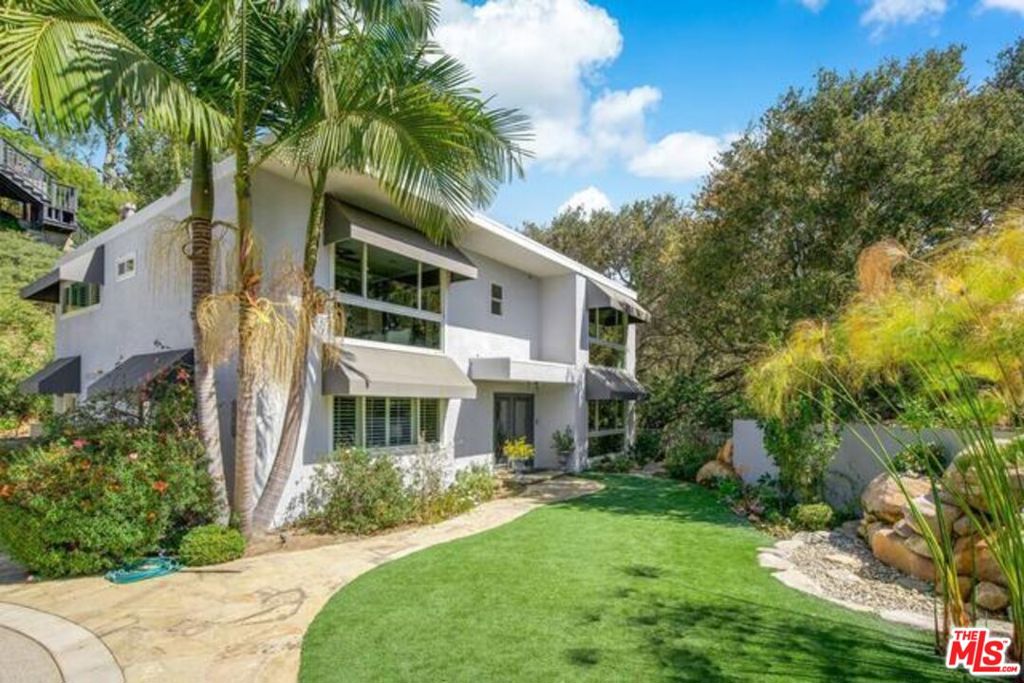 1068 Casiano Road