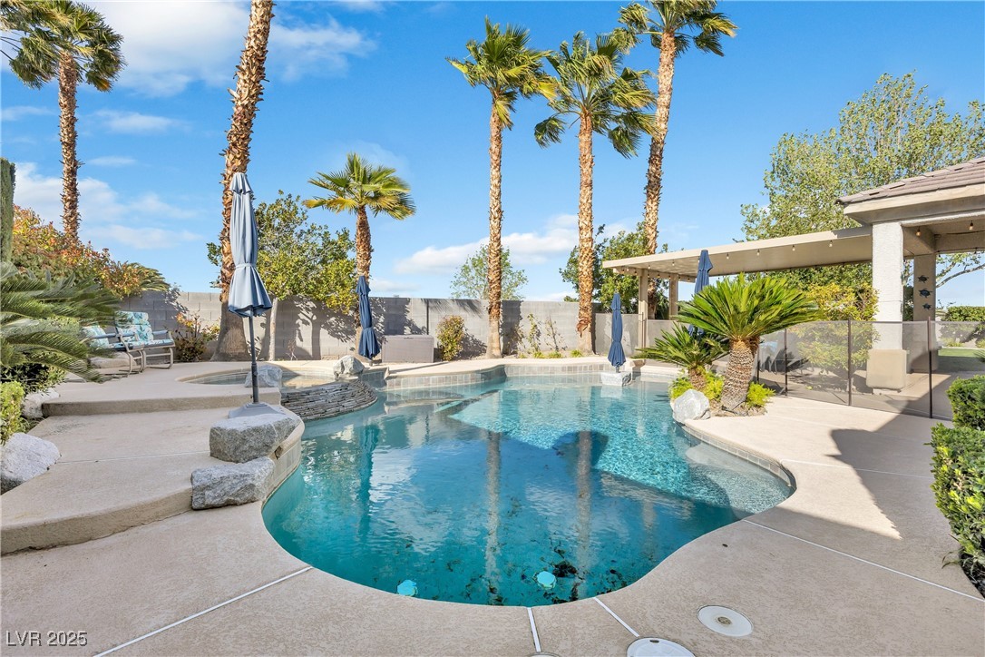 10494 Realm Way