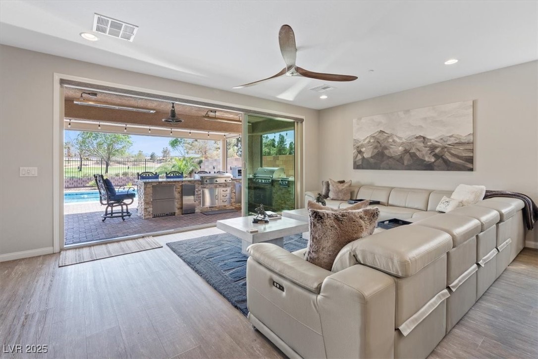 1225 Olivia Parkway
