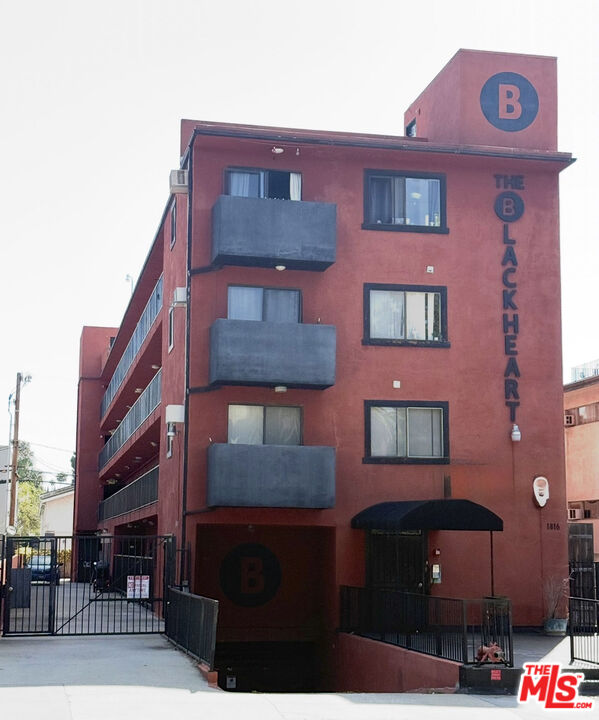 1816 N Gramercy Pl Unit: 405