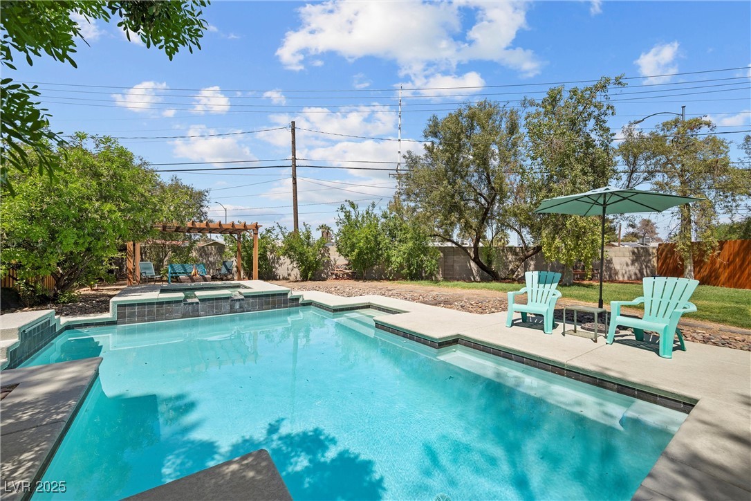 2447 Tournament Street