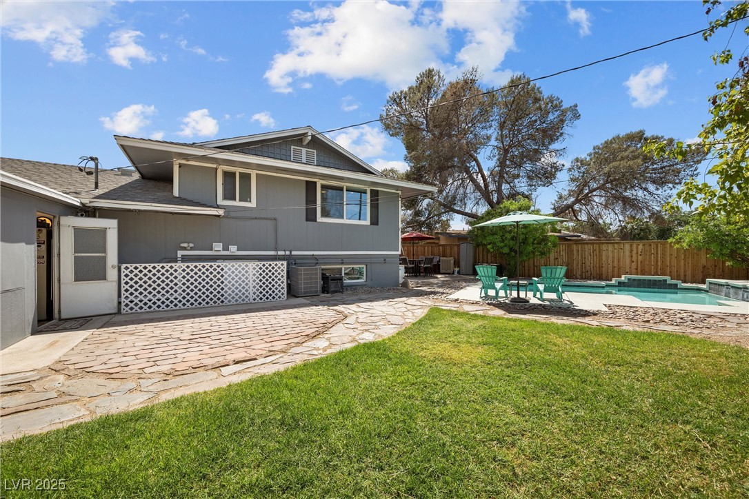 2447 Tournament Street