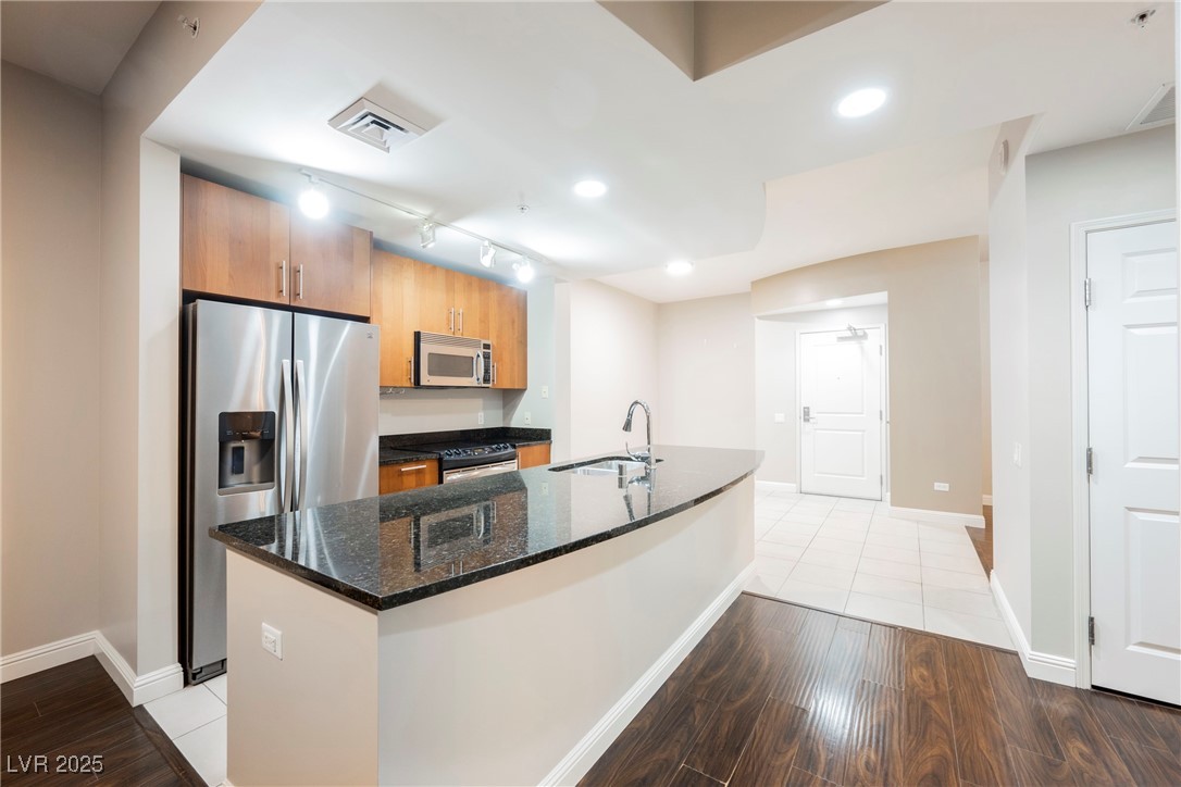 200 West Sahara Avenue 1810