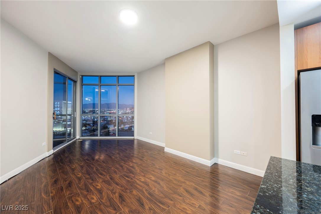 200 West Sahara Avenue 1810