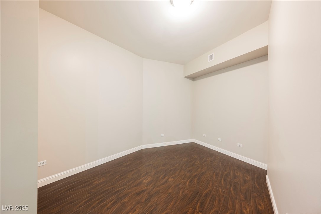 200 West Sahara Avenue 1810