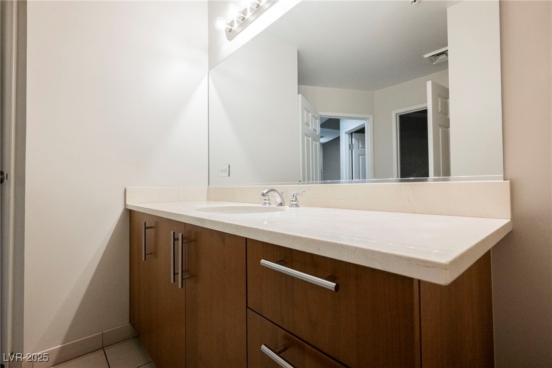 200 West Sahara Avenue 1810
