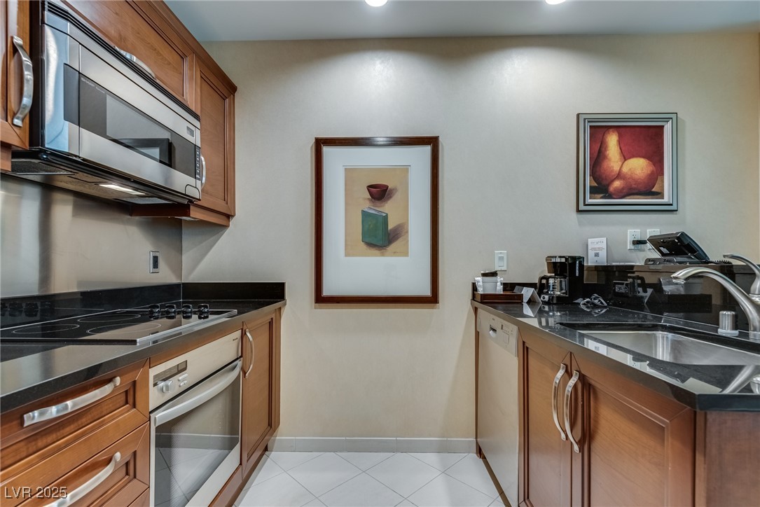 145 East Harmon Avenue 3101
