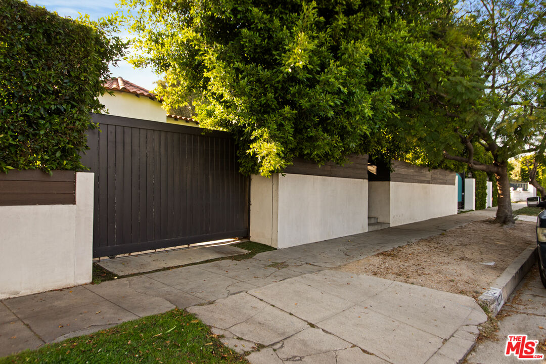 0 N Edinburgh Ave