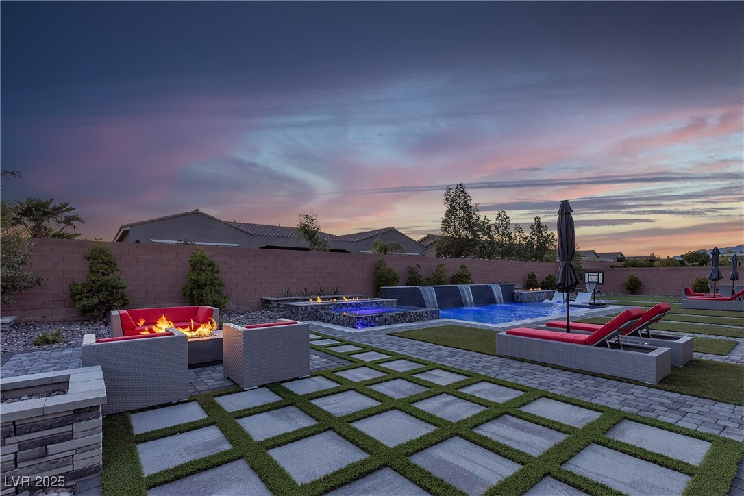 8303 Agave Bloom Street