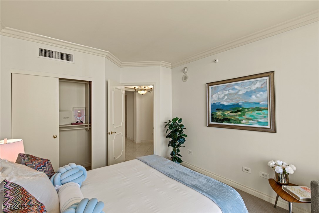 2877 Paradise Road 2502