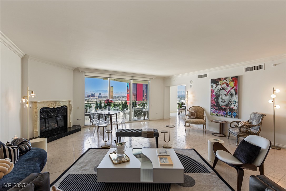 2877 Paradise Road 2502