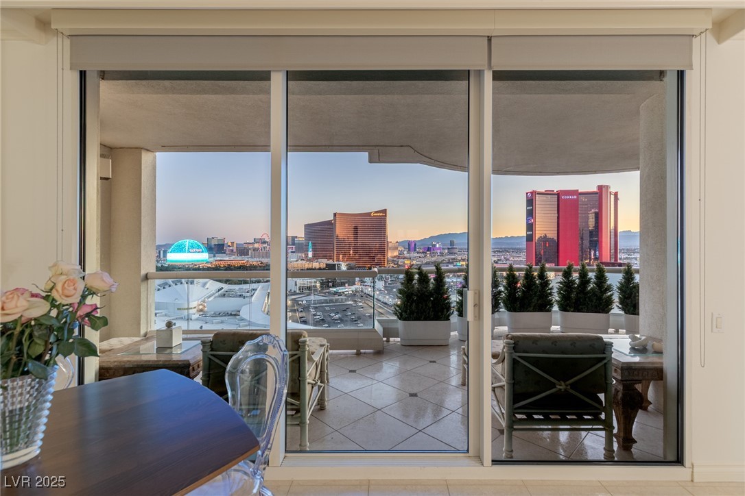 2877 Paradise Road 2502