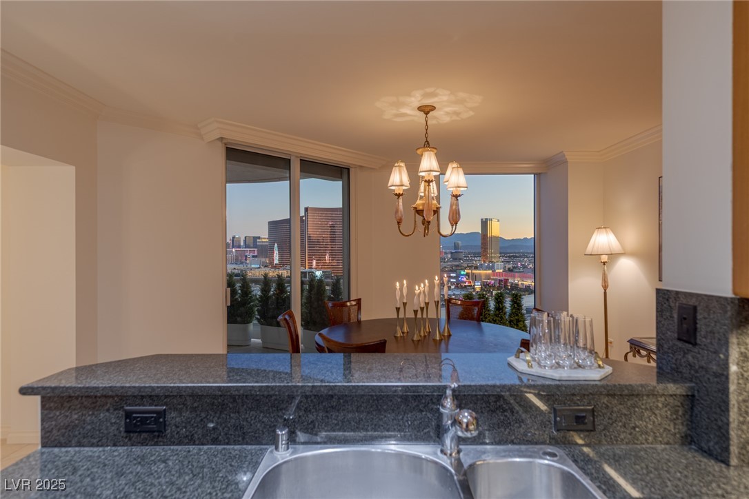 2877 Paradise Road 2502