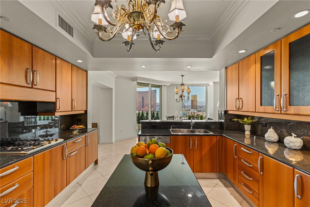 2877 Paradise Road 2502