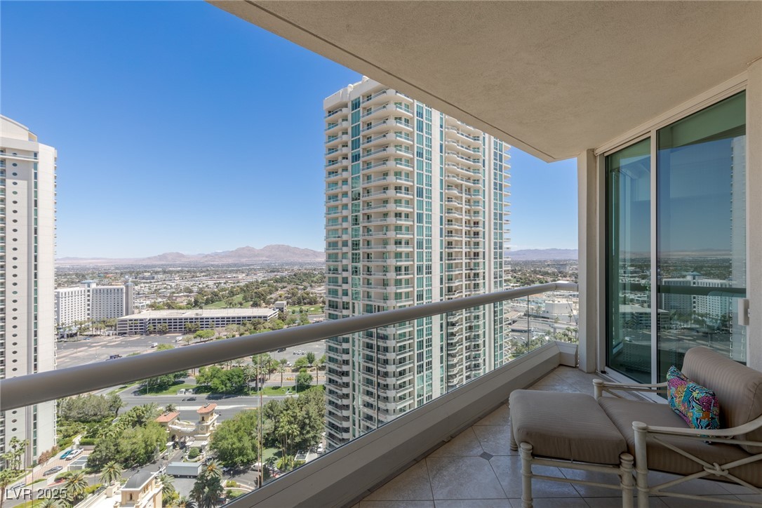 2877 Paradise Road 2502