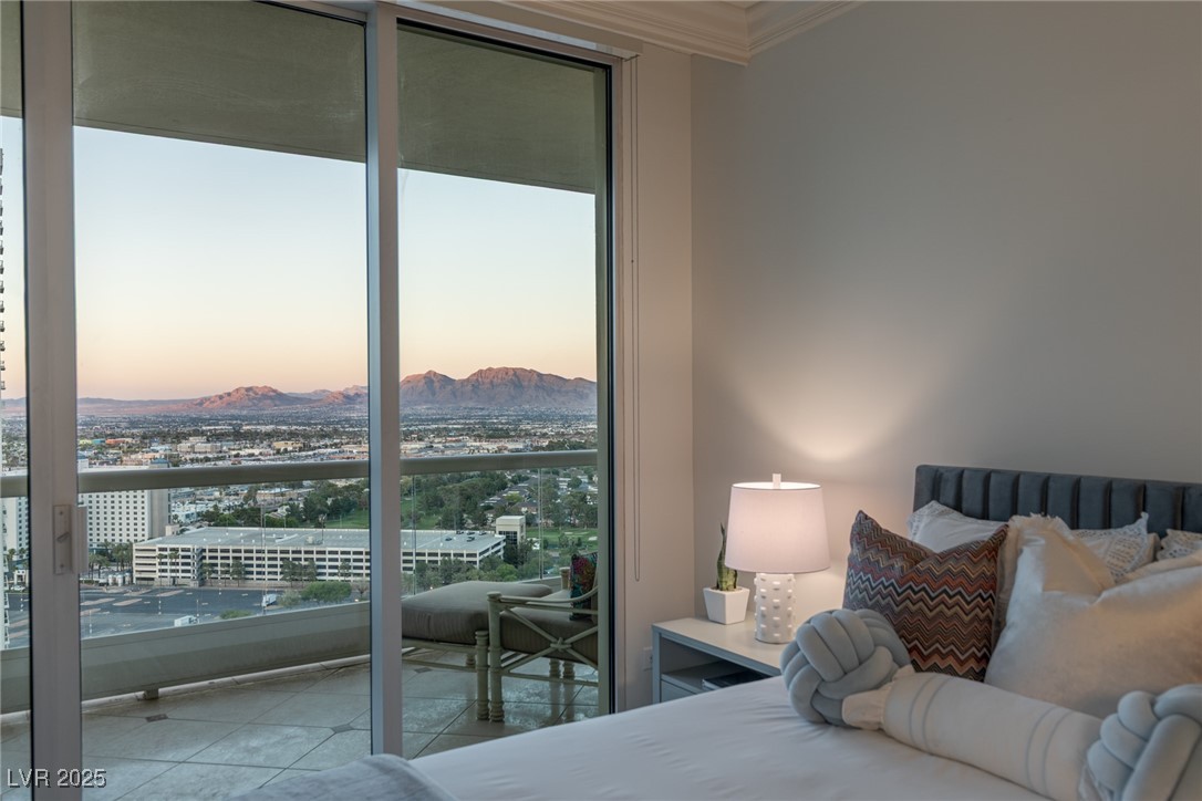 2877 Paradise Road 2502