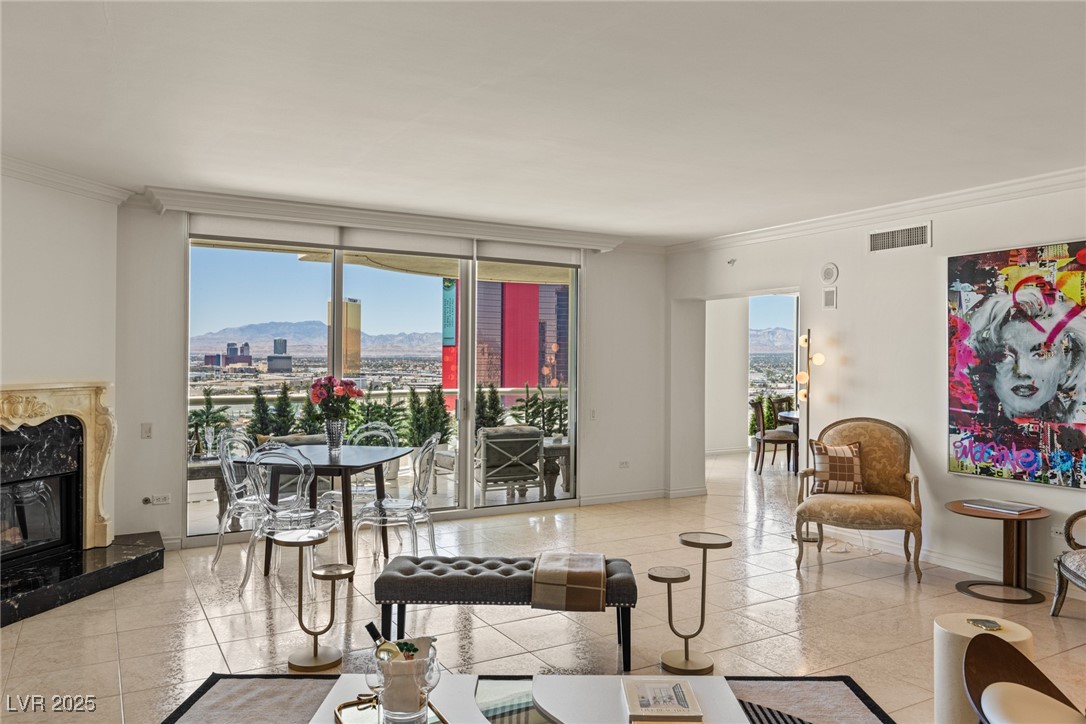 2877 Paradise Road 2502