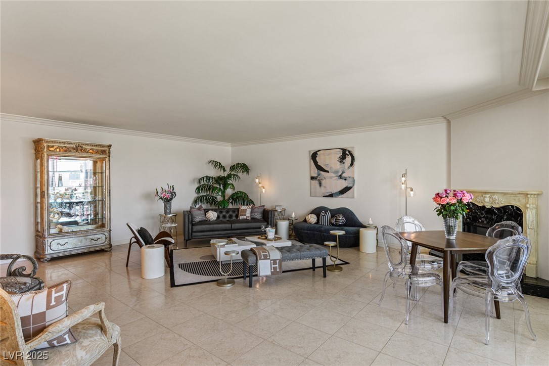 2877 Paradise Road 2502