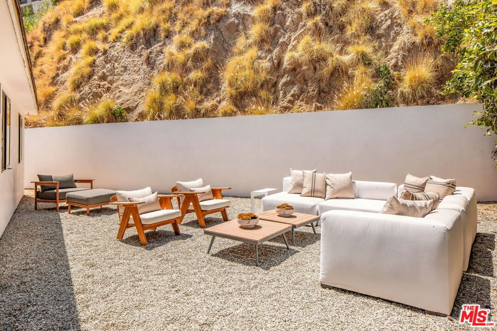 8353 Sunset View Drive