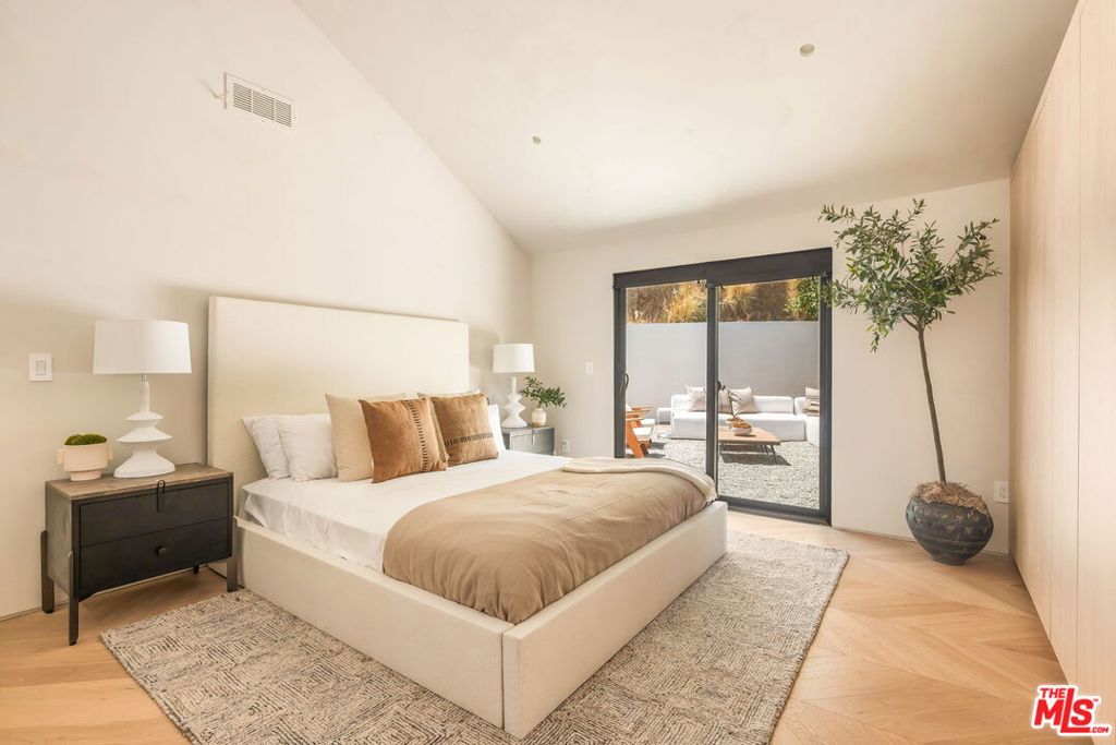 8353 Sunset View Drive