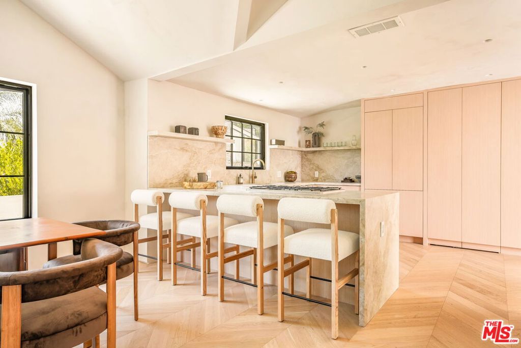 8353 Sunset View Drive