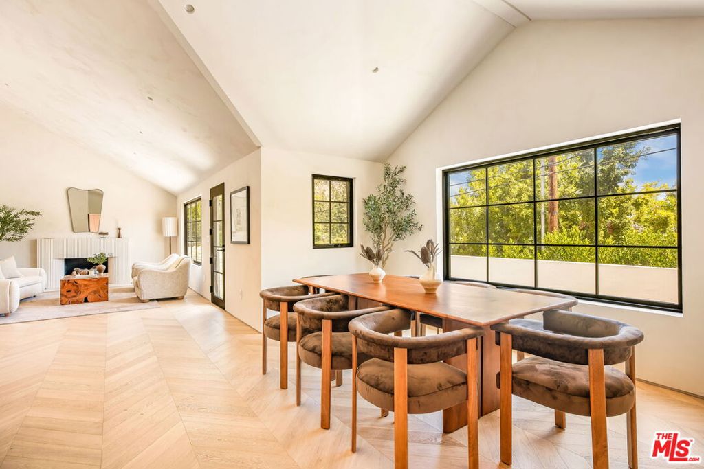 8353 Sunset View Drive