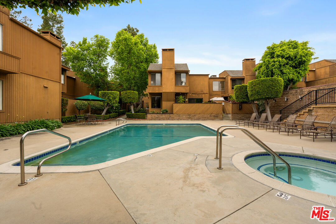 100 Hurlbut St Unit: 12