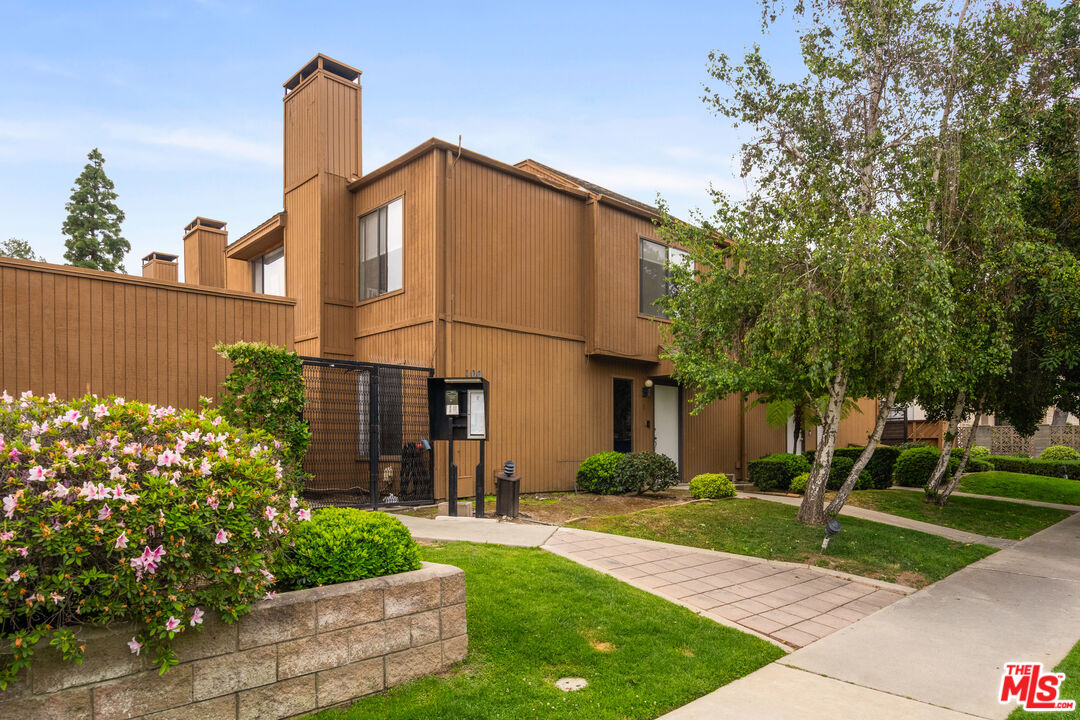 100 Hurlbut St Unit: 12