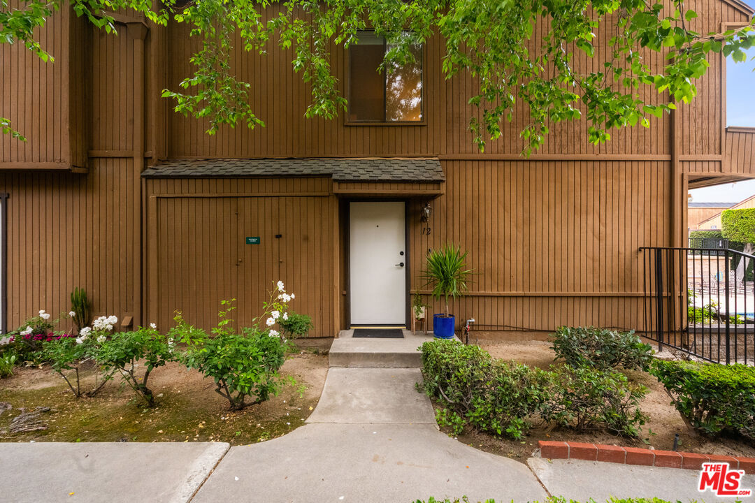 100 Hurlbut St Unit: 12