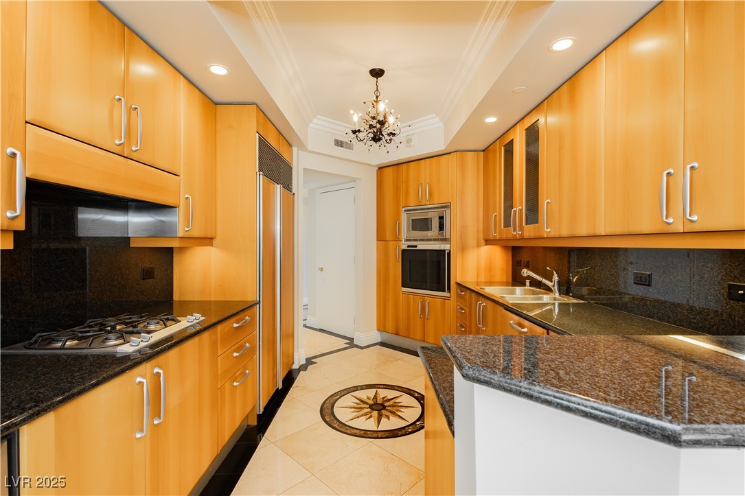 2747 PARADISE Road 1804