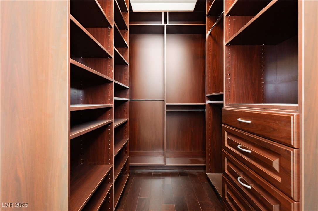 2747 PARADISE Road 1804