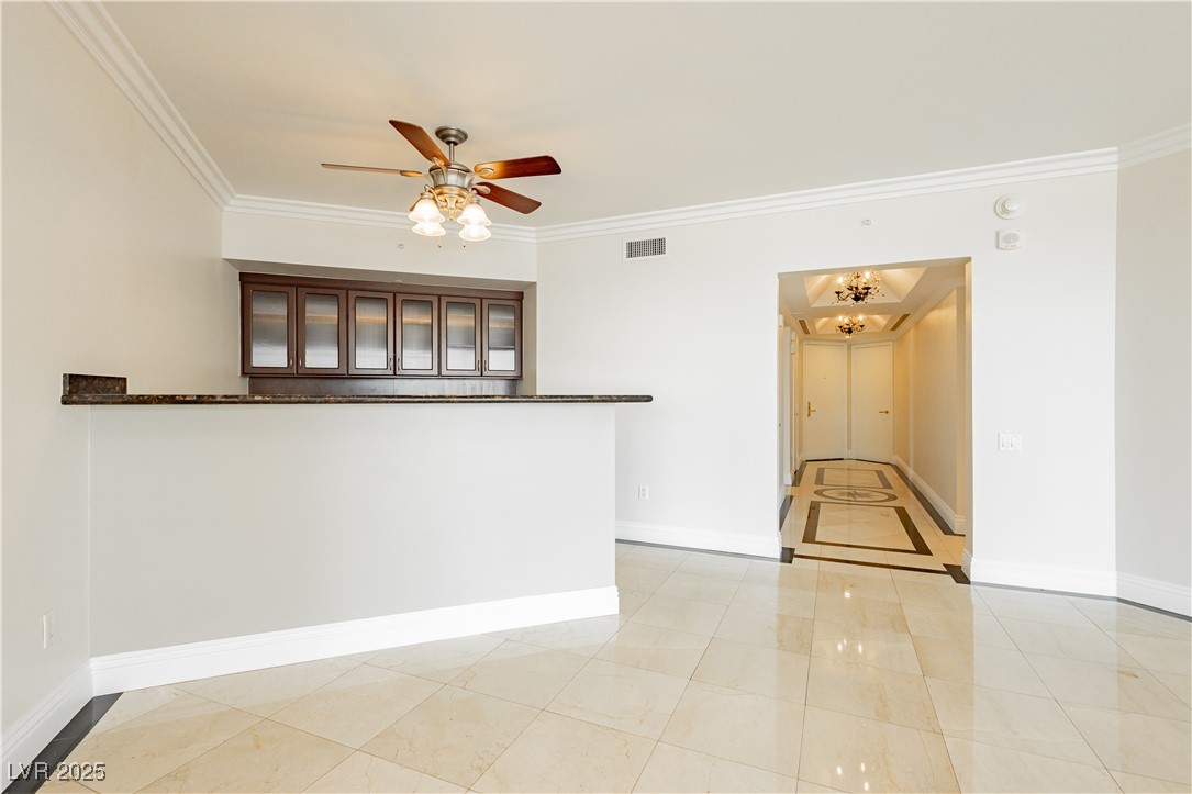 2747 PARADISE Road 1804