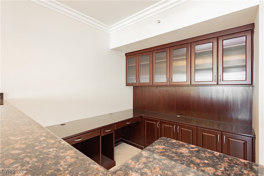 2747 PARADISE Road 1804